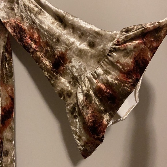 Long Sleeve Velvet Feel Cream & Rust Flowy Short Dress Open Shoulder W/ Pockets - Picture 6 of 10